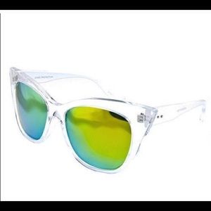 Bundle of 7 clear frame sunglasses